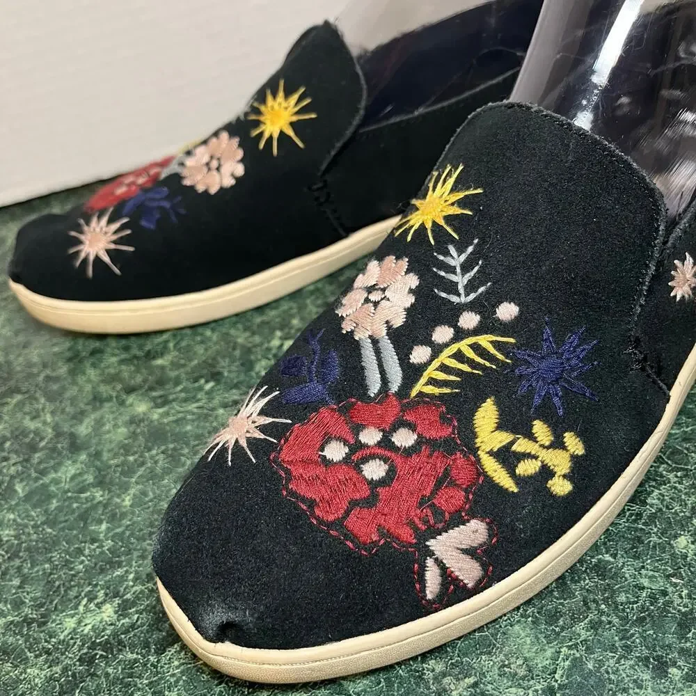 TOMS Alpargata Black Suede Floral Embroidered Slip On Flats Size 8.5 Boho